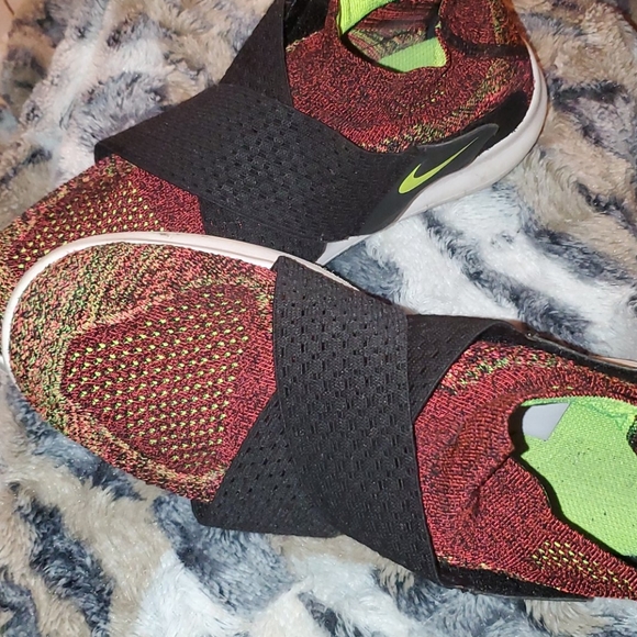 Sneakers - Picture 2 of 2